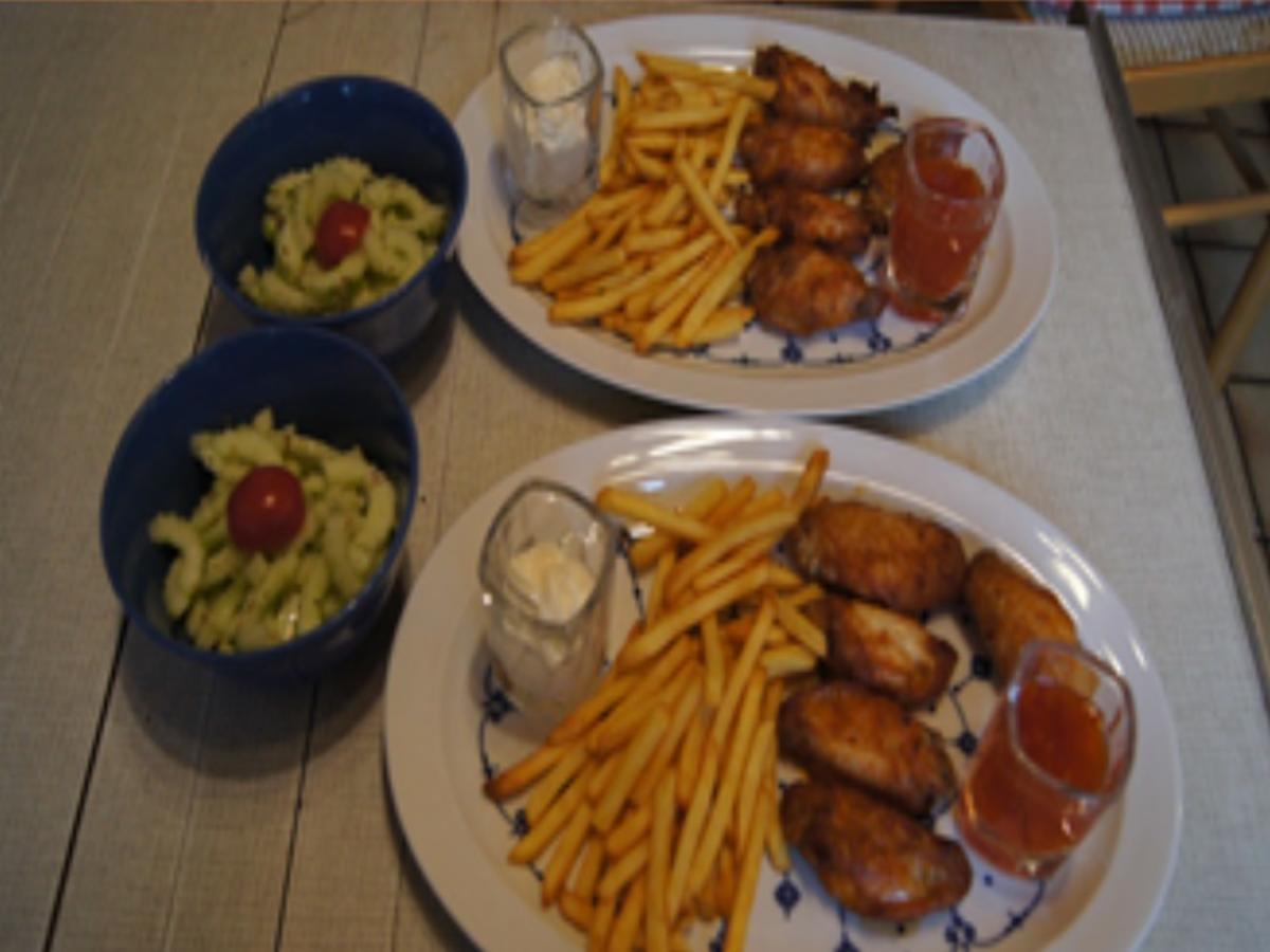 Chicken Wings mit Pommes Frites und Gurkensalat - Rezept - Bild Nr. 16316