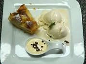 Rezept: Lauwarmer Apfelkuchen an selbstgemachtem Vanilleeis Bild Nr. 2 Lauwarmer Apfelkuchen an selbstgemachtem Vanilleeis - Rezept - Bild Nr. 2