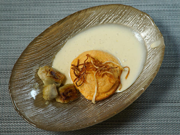 Paprika Sformato mit Artischockenherzen und Parmesanschaum