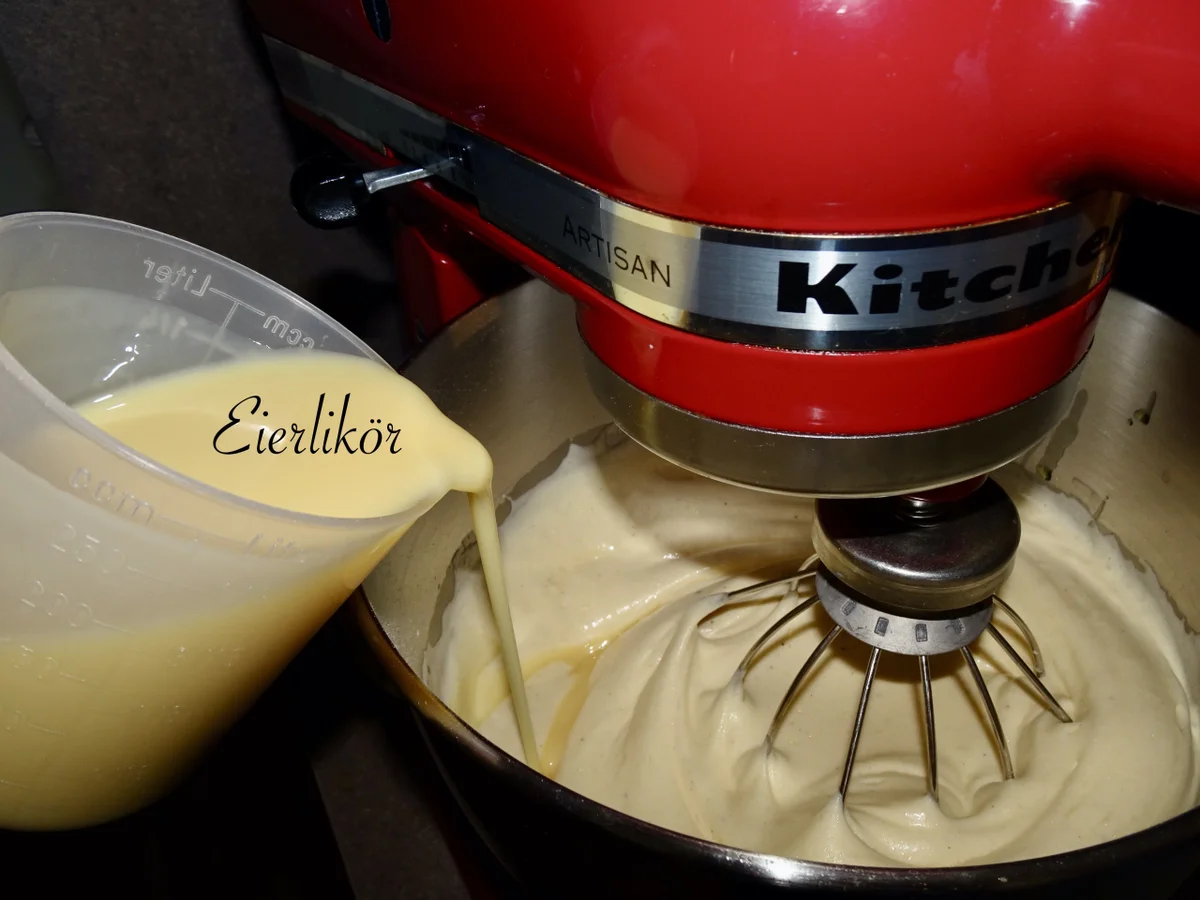 Altwiener Eierlikör Guglhupf - Rezept - Bild Nr. 16310