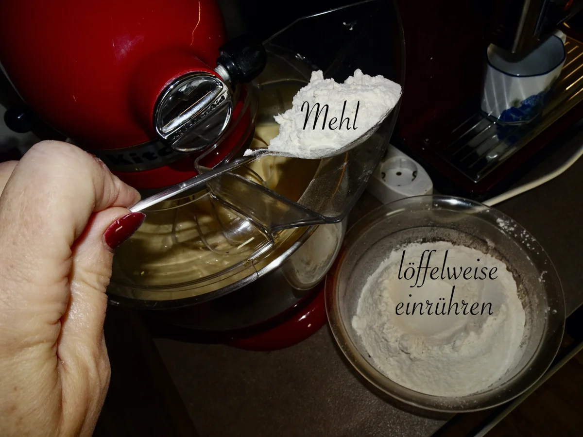 Altwiener Eierlikör Guglhupf - Rezept - Bild Nr. 16311