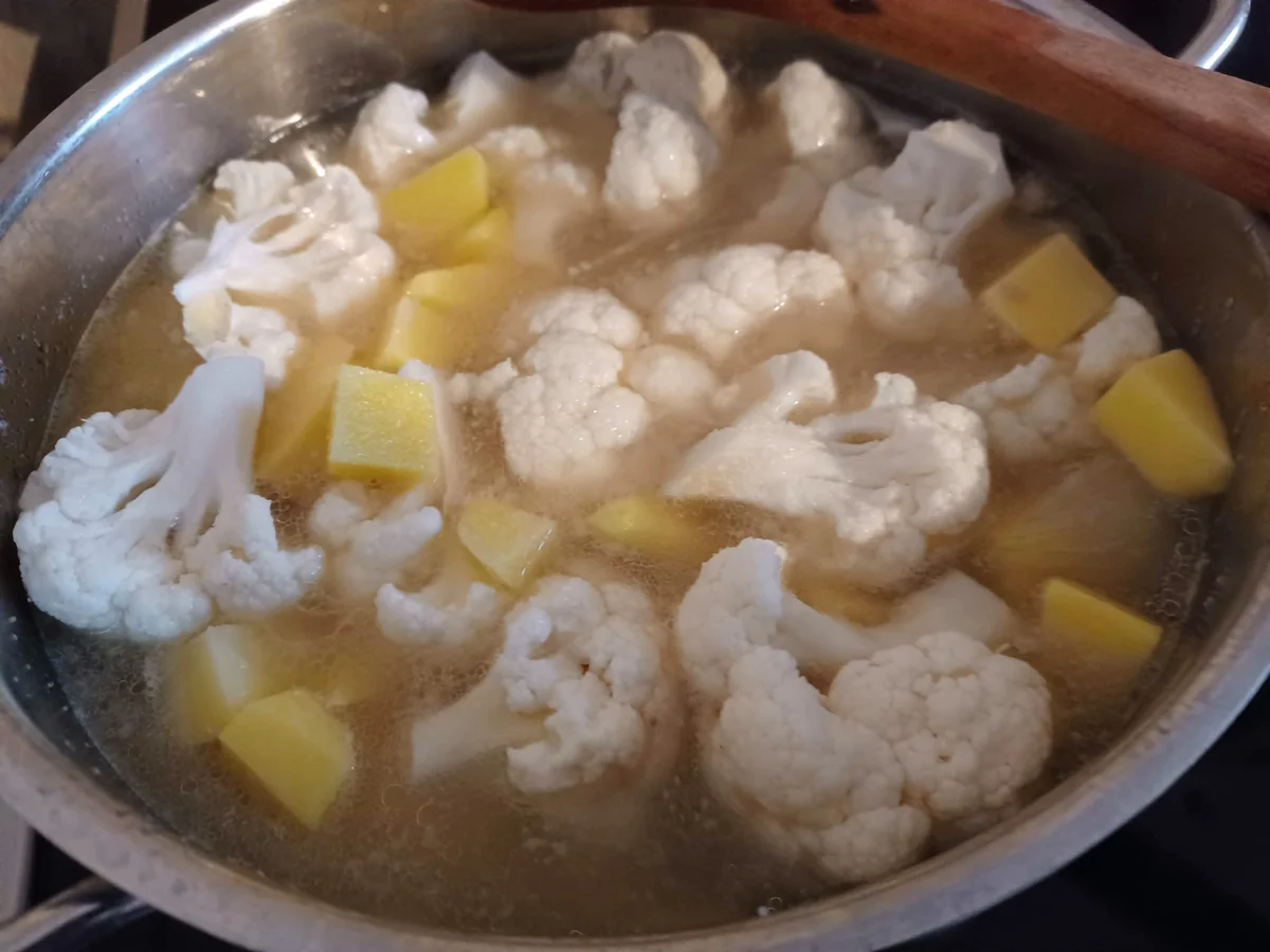 Rezept: Eintopf mit Blumenkohl und Klopsen Bild Nr. 16318 Eintopf mit Blumenkohl und Klopsen - Rezept - Bild Nr. 16318