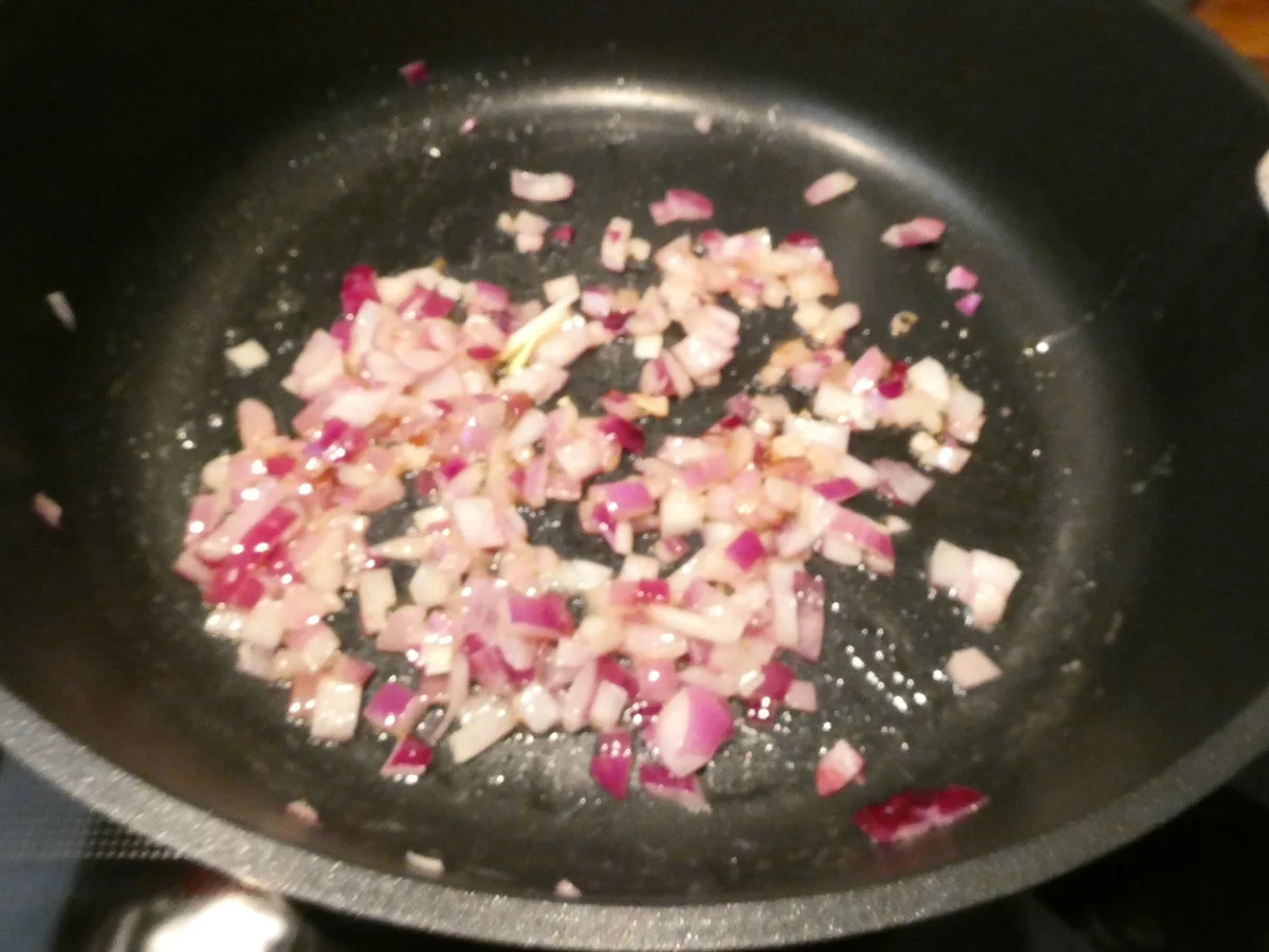 Brioche-Knödel mit Champignons-Rahmsauce - Rezept - Bild Nr. 16315