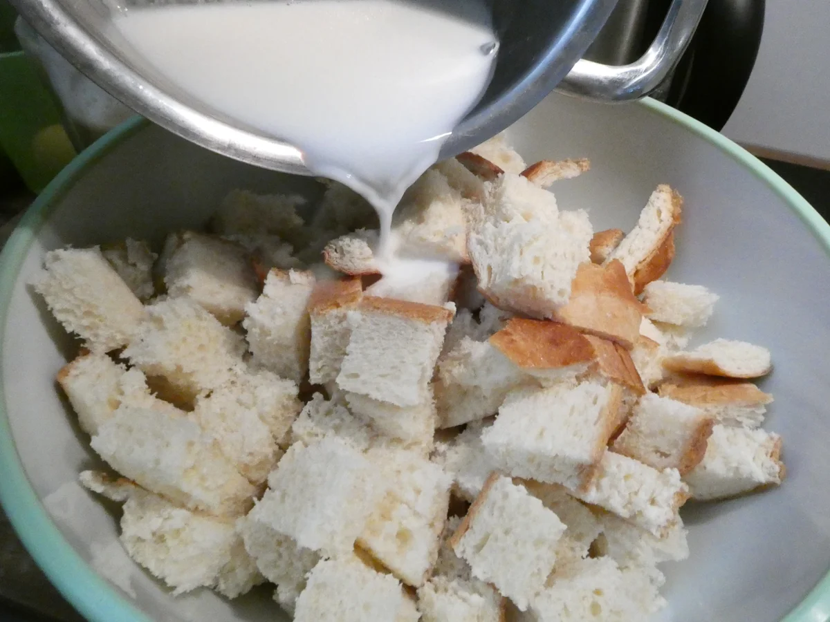 Brioche-Knödel mit Champignons-Rahmsauce - Rezept - Bild Nr. 16317