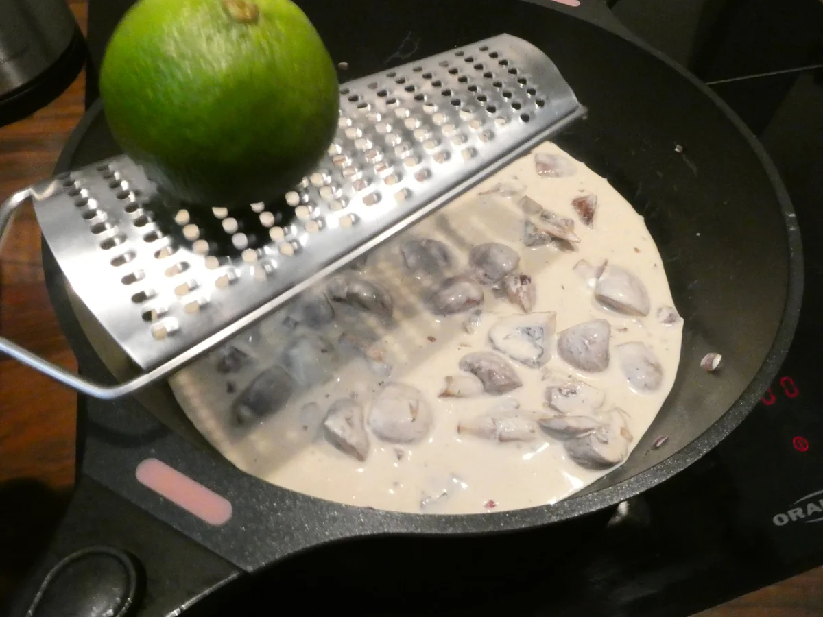 Brioche-Knödel mit Champignons-Rahmsauce - Rezept - Bild Nr. 16327