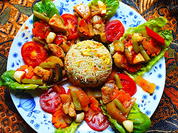 Gemüsepotpourri mit Huhn serviert mit Mandarinreis - Rezept - Bild Nr. 16314
