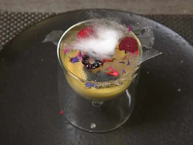 Dekonstruierte Creme Brûlée von der Tonkabohne - Rezept - Bild Nr. 16315