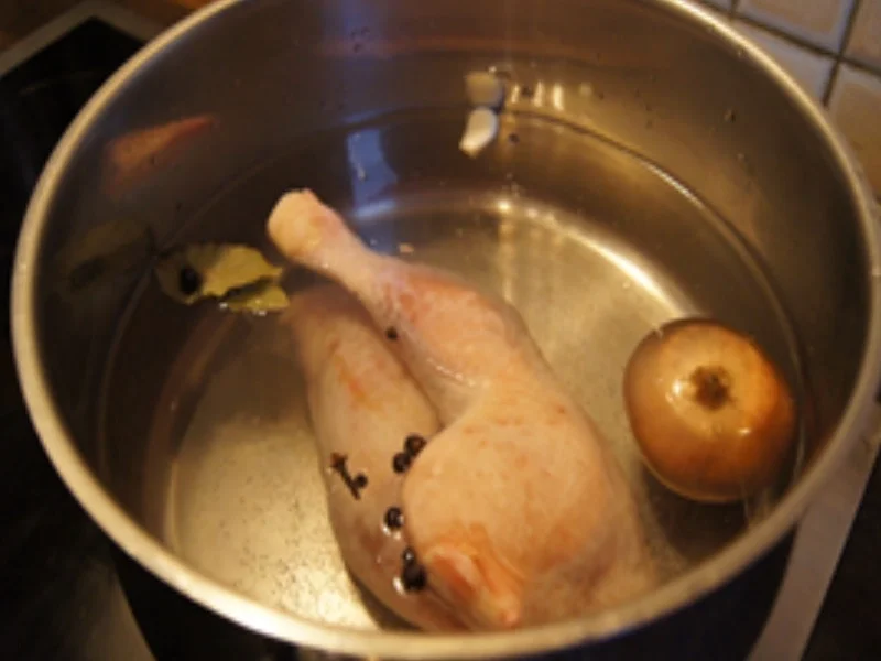 Hähnchenfleischsuppe mit Gemüse, Eierstich und Basmatireis - Rezept - Bild Nr. 16317