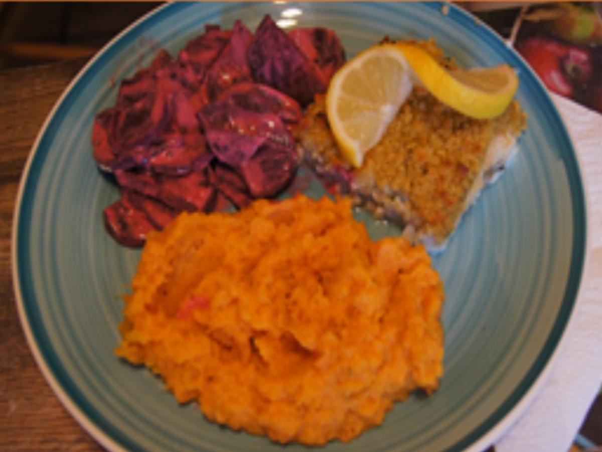 Schlemmerfilet mit Rote-Bete-Salat und Möhren-Süßkartoffel-Stampf - Rezept - Bild Nr. 2