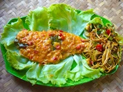 Doradenfilet in Erdnußsauce und bunten Nudeln alla Sanur Beach - Rezept - Bild Nr. 16315