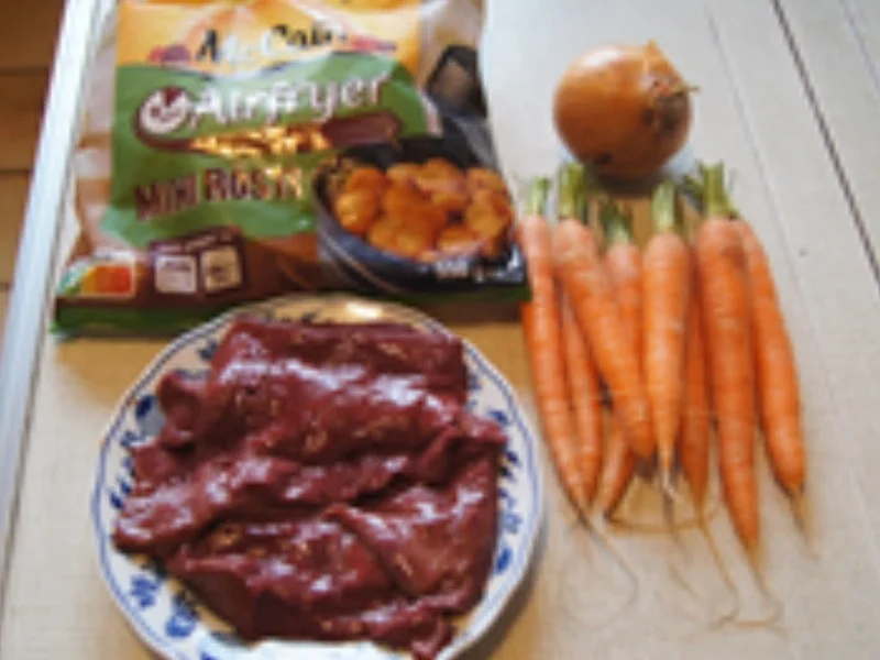 Kalbsleber mit Röstzwiebeln, Honig-Bundmöhren und Mini-Rösti - Rezept - Bild Nr. 3