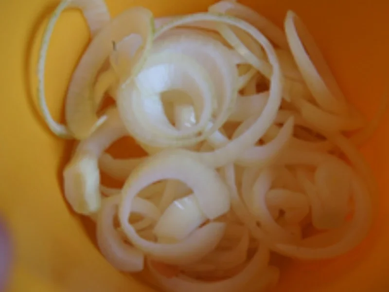 Kalbsleber mit Röstzwiebeln, Honig-Bundmöhren und Mini-Rösti - Rezept - Bild Nr. 6