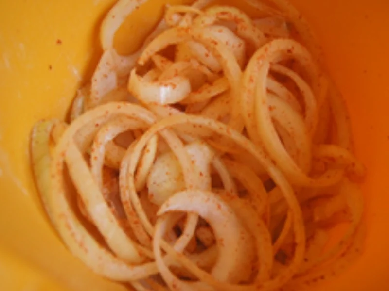 Kalbsleber mit Röstzwiebeln, Honig-Bundmöhren und Mini-Rösti - Rezept - Bild Nr. 7