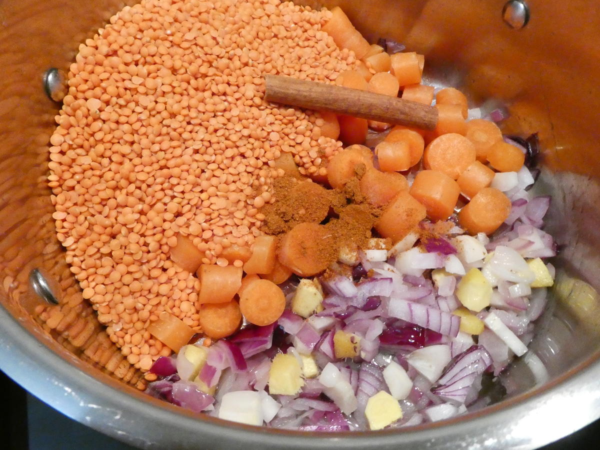 Rote Linsen-Möhrensuppe mit Petersilien-Pesto - Rezept - Bild Nr. 16333