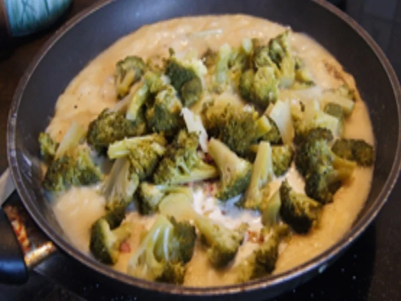 Rezept: Ragout mit Zwiebel- und Schinkenwürfeln, Wachteleiern und Drillingen Bild Nr. 7 Ragout mit Zwiebel- und Schinkenwürfeln, Wachteleiern und Drillingen - Rezept - Bild Nr. 7