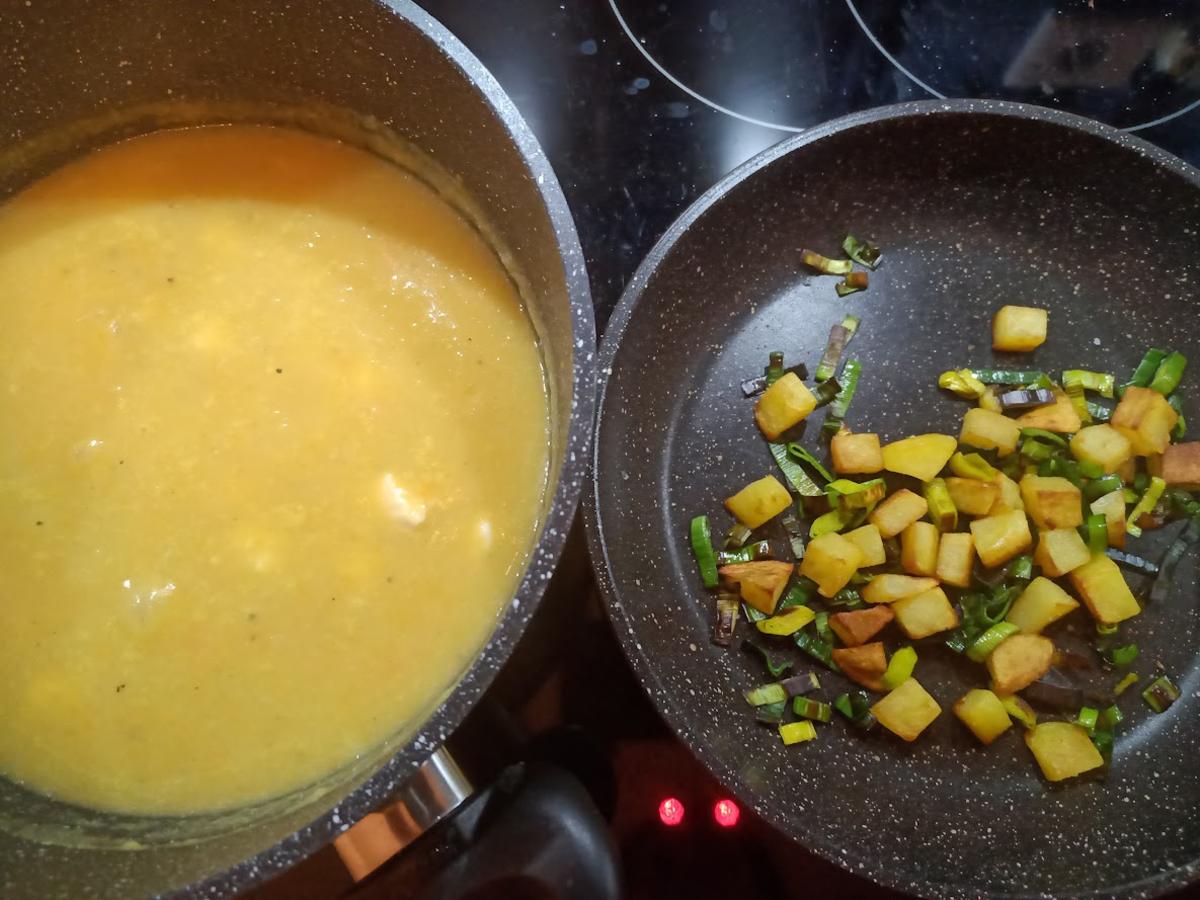 Kartoffel-Porree-Cremesuppe mit Kabeljau - Rezept - kochbar.de