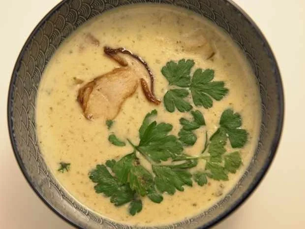 Rezept: Steinpilzcremesuppe mit Waldfrischen Steinpilzen Bild Nr. 16331 Steinpilzcremesuppe mit Waldfrischen Steinpilzen - Rezept - Bild Nr. 16331