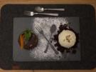 Wurzelgemüse-Nuss-Kuchen mit Vanilleeis und Schoko - Rezept - Bild Nr. 16331