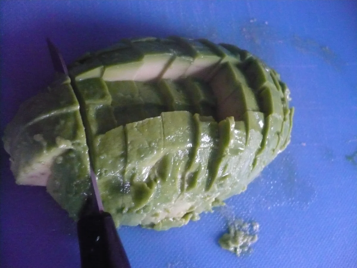 Rezept: Mango - Avocado - Salat mit Forellenfilet Bild Nr. 4 Mango - Avocado - Salat mit Forellenfilet - Rezept - Bild Nr. 4