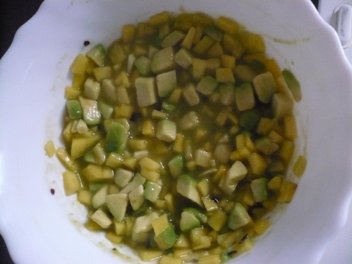 Mango - Avocado - Salat mit Forellenfilet - Rezept - Bild Nr. 7