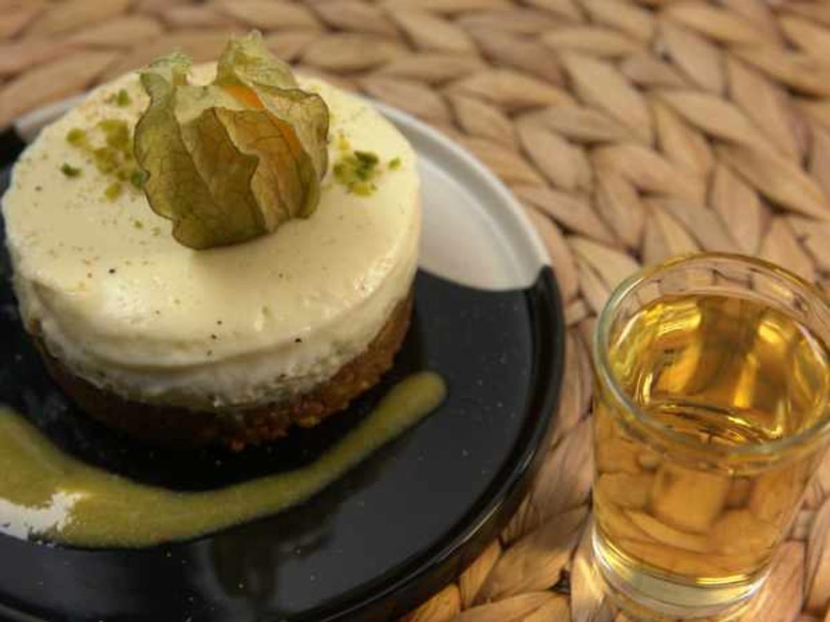 Pistazien-Törtchen mit weißer Schokoladen-Mousse - von Das perfekte Dinner