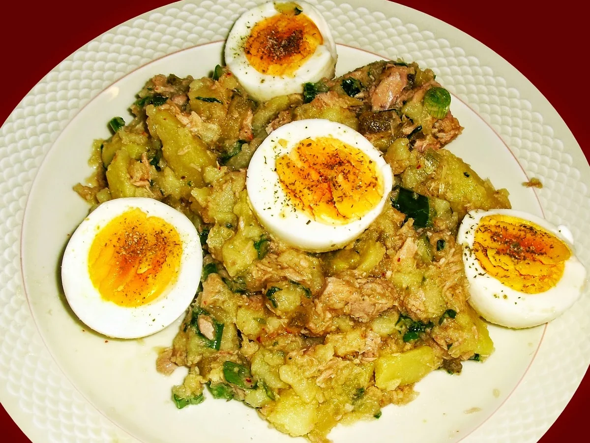 Rezept: Pikanter Kartoffel-Thunfischsalat - zur kochbar Challenge Dezember 2022 Bild Nr. 2 Pikanter Kartoffel-Thunfischsalat - zur kochbar Challenge Dezember 2022 - Rezept - Bild Nr. 2