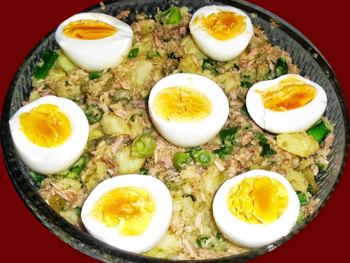 Rezept: Pikanter Kartoffel-Thunfischsalat - zur kochbar Challenge Dezember 2022 Bild Nr. 3 Pikanter Kartoffel-Thunfischsalat - zur kochbar Challenge Dezember 2022 - Rezept - Bild Nr. 3