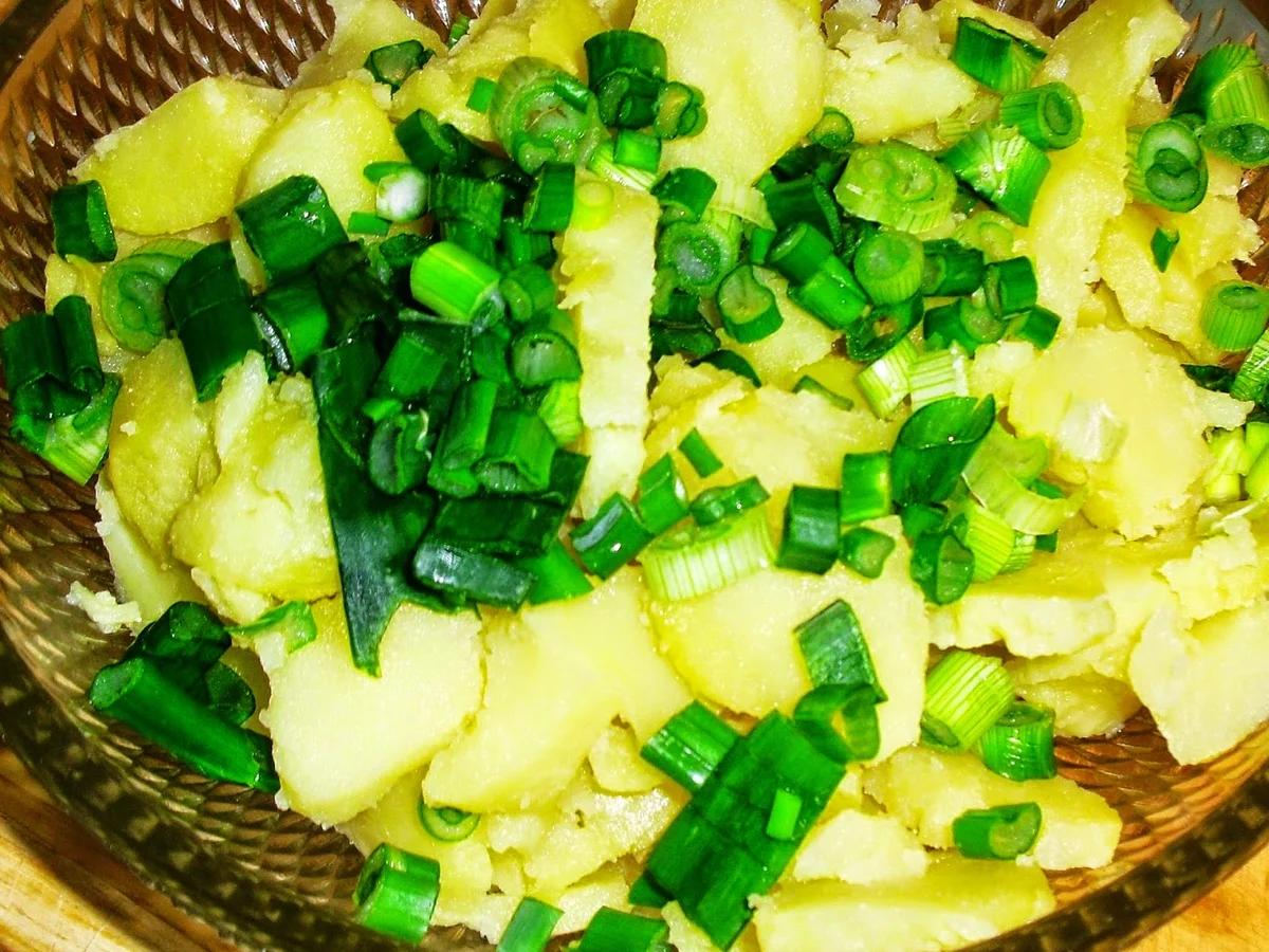 Rezept: Pikanter Kartoffel-Thunfischsalat - zur kochbar Challenge Dezember 2022 Bild Nr. 6 Pikanter Kartoffel-Thunfischsalat - zur kochbar Challenge Dezember 2022 - Rezept - Bild Nr. 6