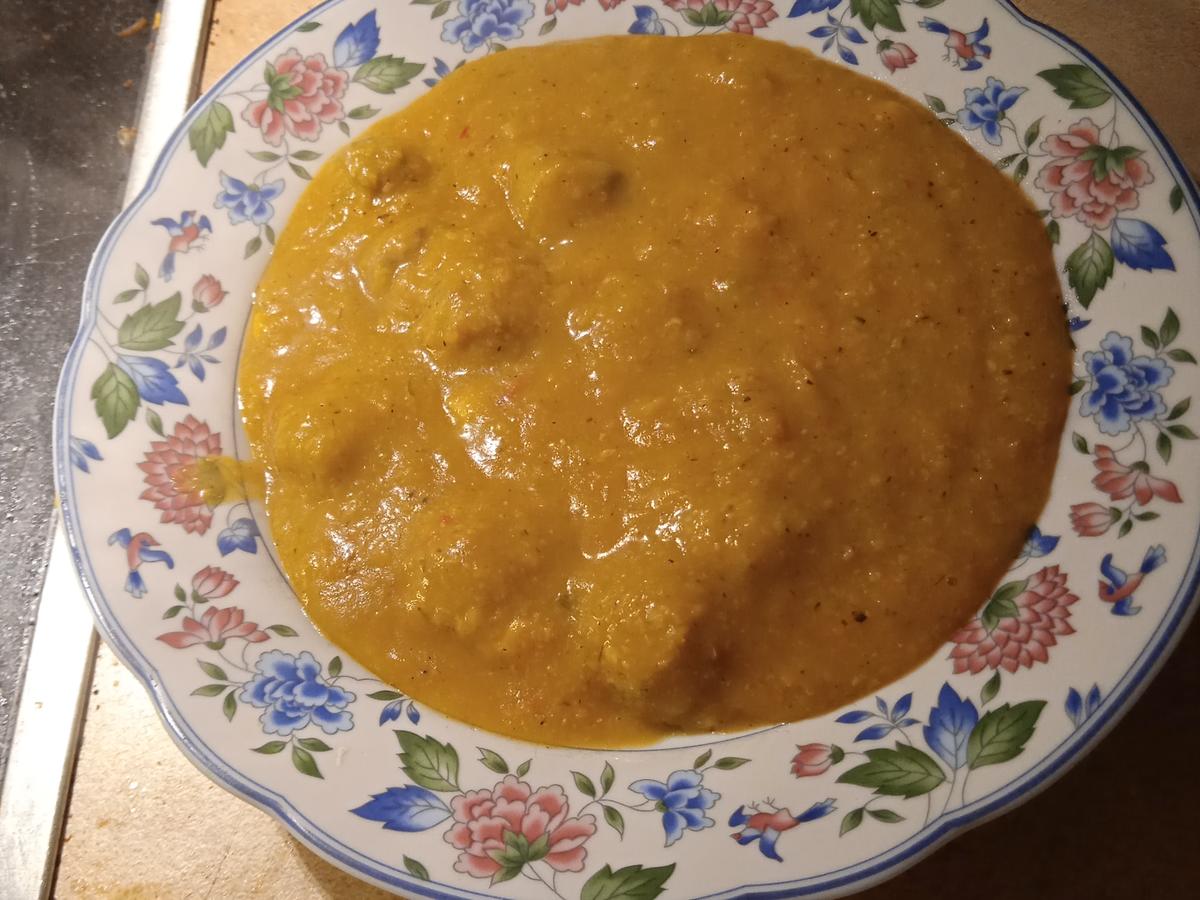 Suppen/Eintöpfe Pikante Maiscremesuppe mit Fleischklößchen - einfach ...