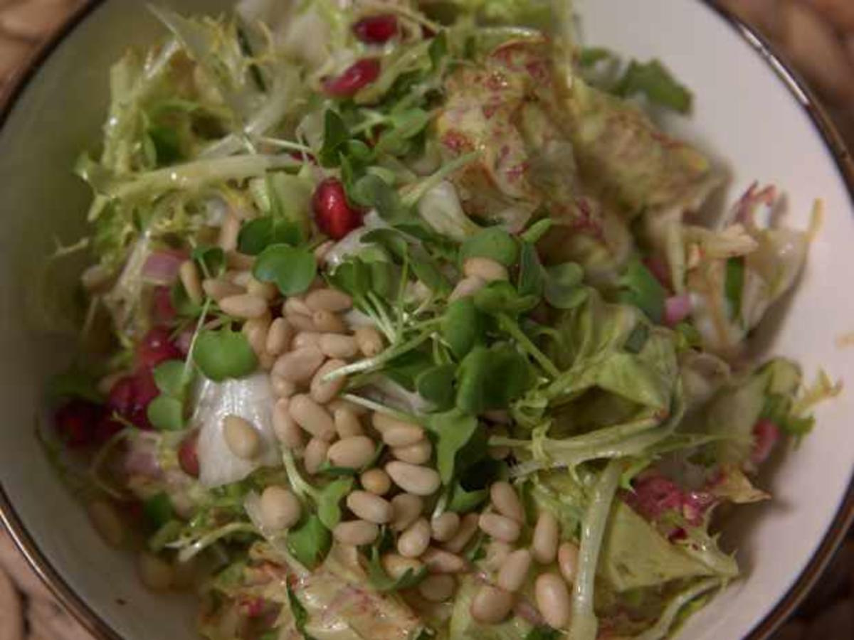 Rinderrouladen mit Kartoffelpüree und Endivien Salat - Rezept - kochbar.de