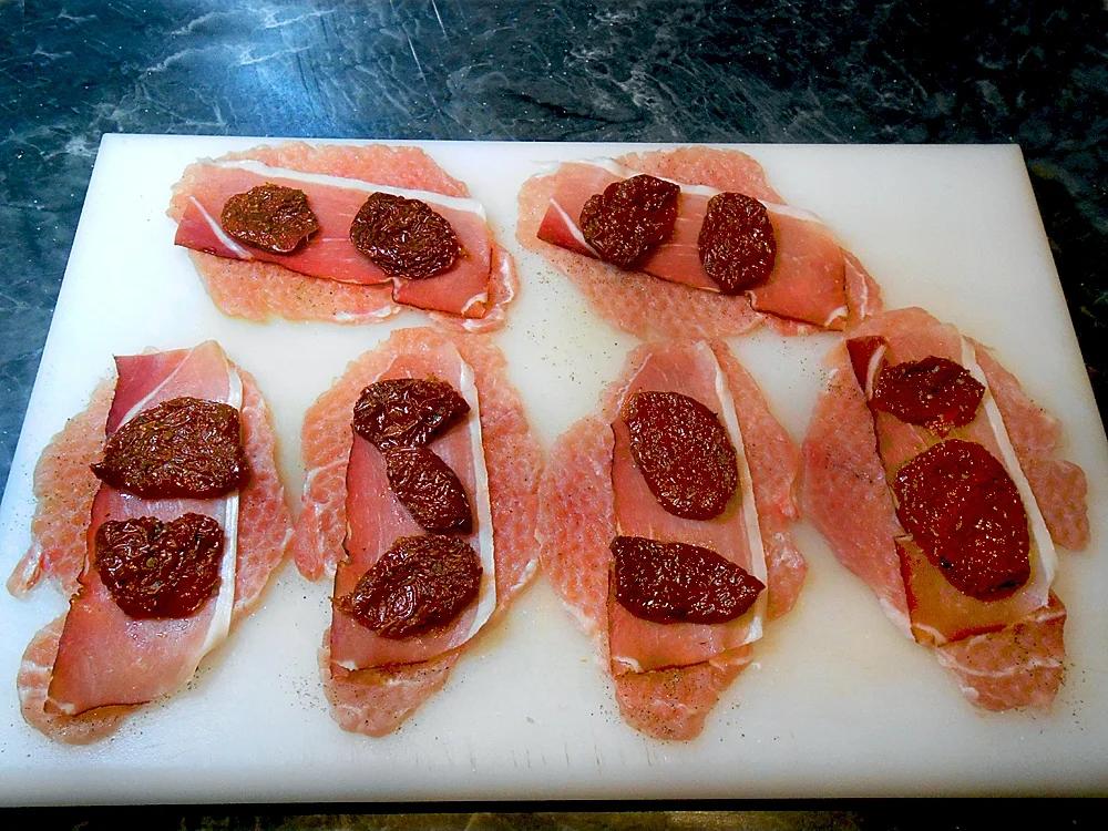 Rezept: Mini-Rouladen mit fast mediteraner Füllung Bild Nr. 16347 Mini-Rouladen mit fast mediteraner Füllung - Rezept - Bild Nr. 16347