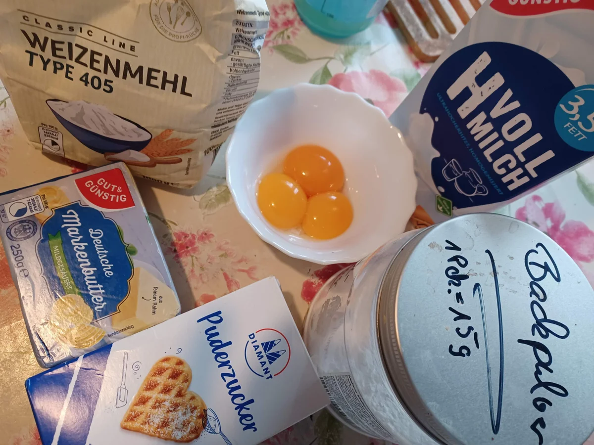 Rezept: Nusskuchen mit Pflaumenmus Bild Nr. 16346 Nusskuchen mit Pflaumenmus - Rezept - Bild Nr. 16346