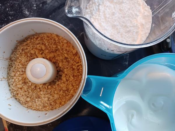 Nusskuchen mit Pflaumenmus - von loewe_bs