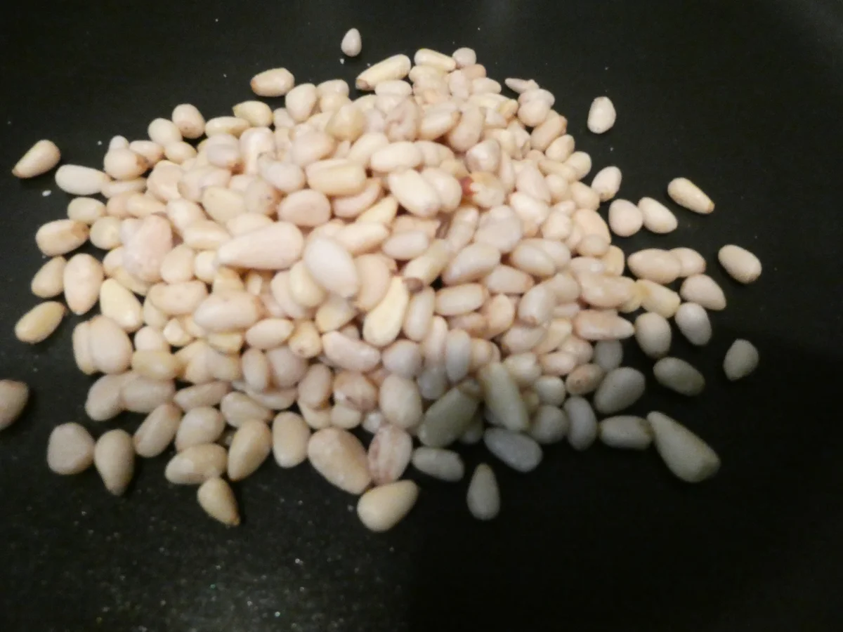 Rezept: Spaghetti mit Rosenkohl-Pesto Bild Nr. 16348 Spaghetti mit Rosenkohl-Pesto - Rezept - Bild Nr. 16348