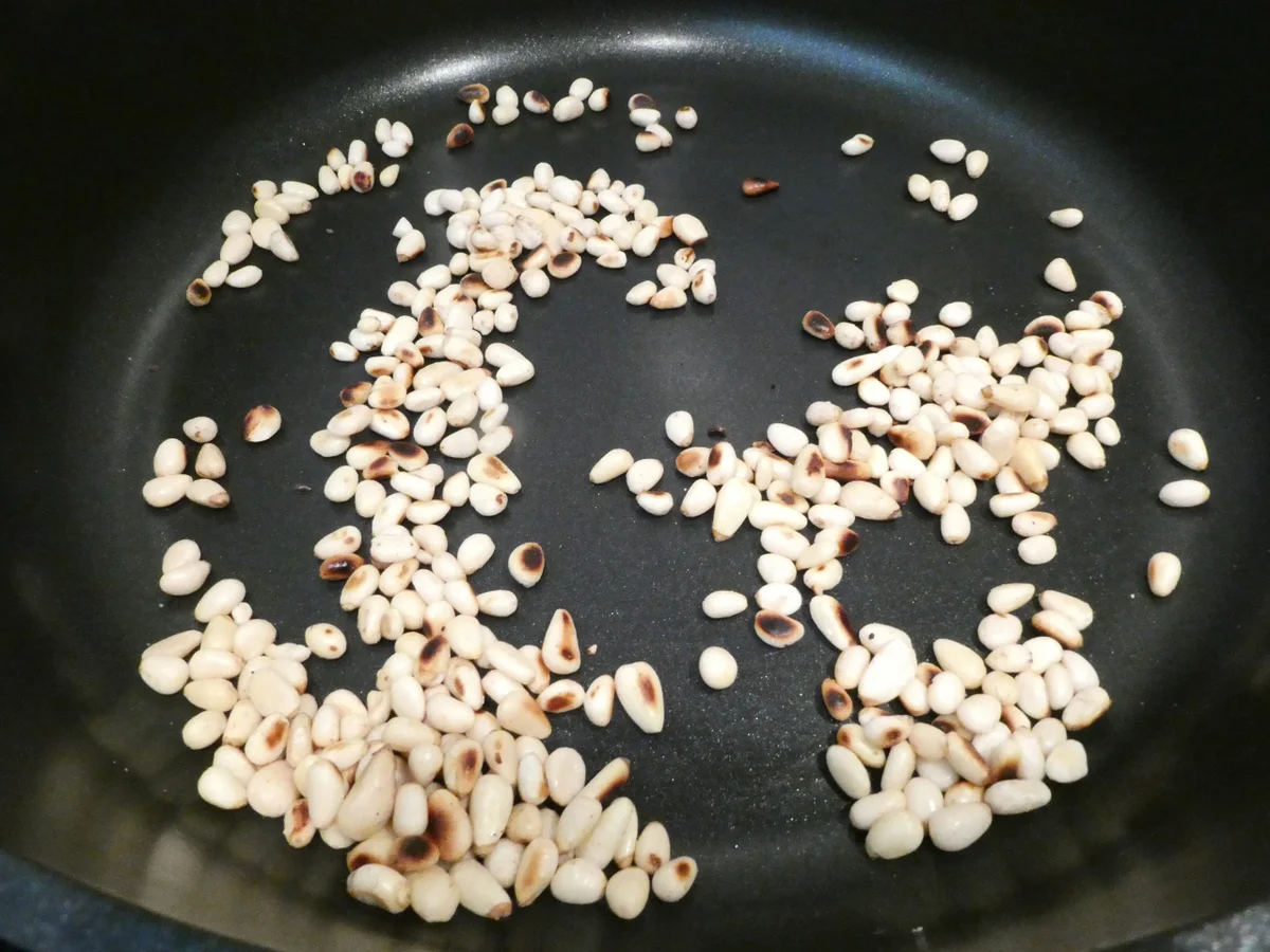 Rezept: Spaghetti mit Rosenkohl-Pesto Bild Nr. 16349 Spaghetti mit Rosenkohl-Pesto - Rezept - Bild Nr. 16349