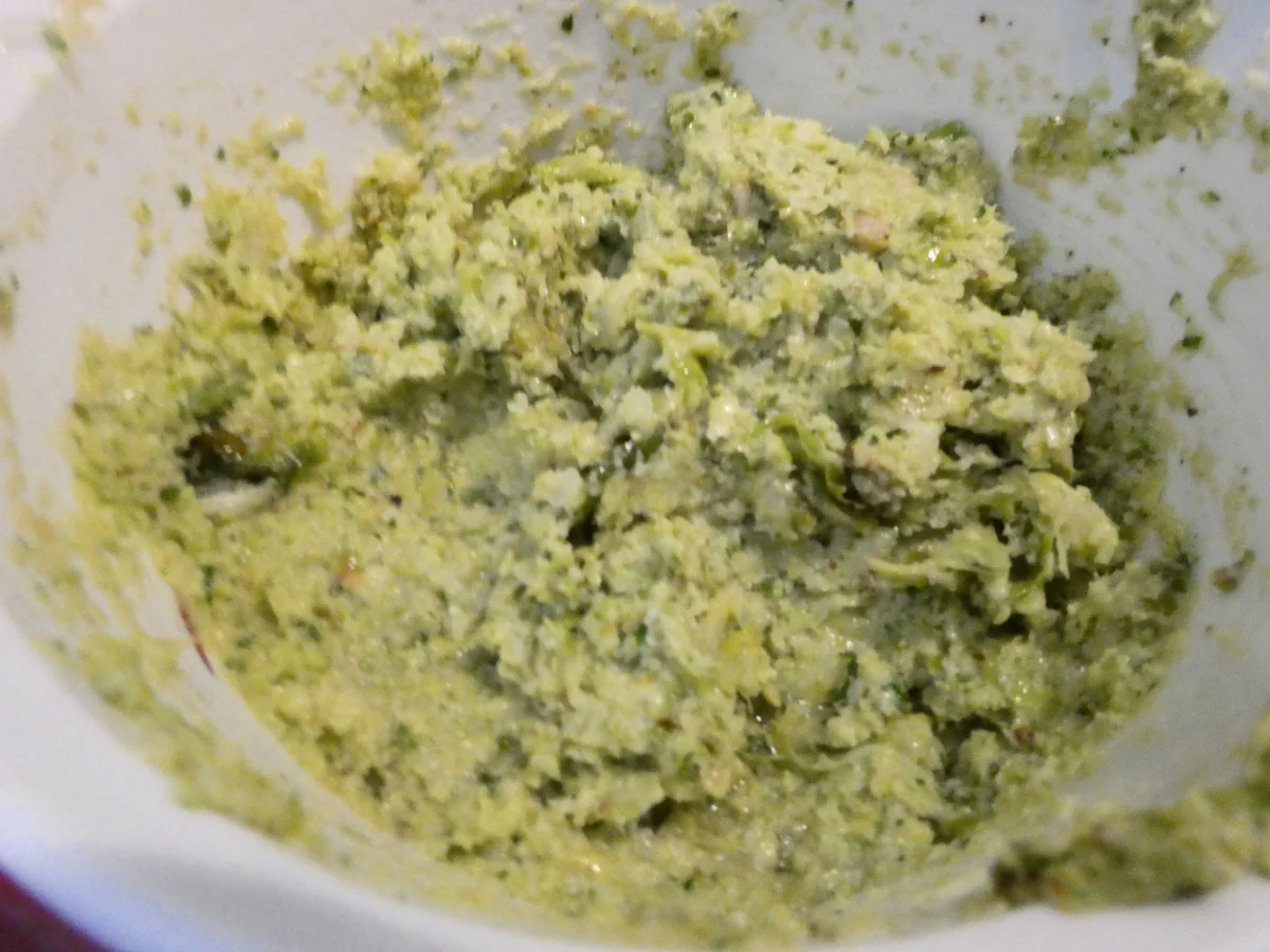 Rezept: Spaghetti mit Rosenkohl-Pesto Bild Nr. 16354 Spaghetti mit Rosenkohl-Pesto - Rezept - Bild Nr. 16354