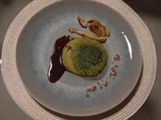 Kalbsbackerl auf Erbsenpüree, dazu Pilze und Portweinjus - Rezept - Bild Nr. 16347