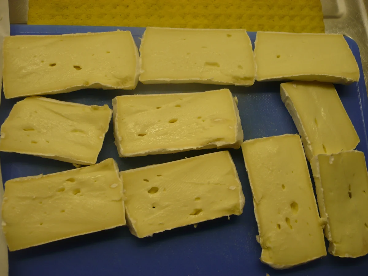 Blätterteigwölkchen mit Preiselbeer - Chutney - Rezept - Bild Nr. 4