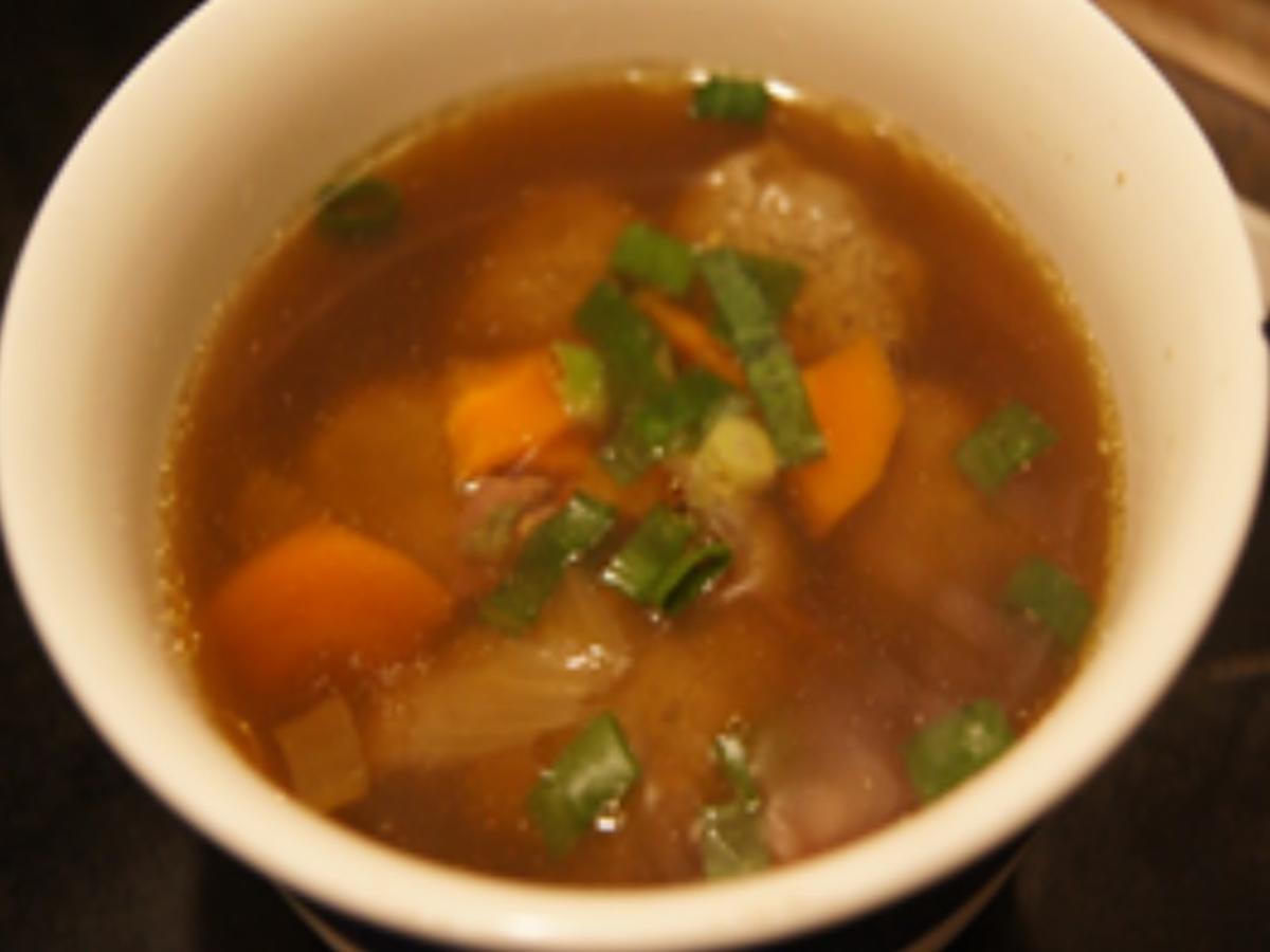 Suppe aus Gans-und Gemüseresten mit Gänseleberknödel - Rezept - Bild Nr. 11