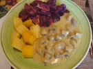 Champignons in Knoblauch-Kokosmilch-Sauce mit Rote-Bete-Salat und Salz-Kartoffeln - Rezept - Bild Nr. 2