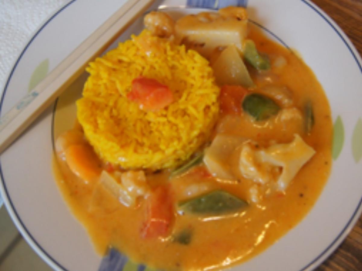Rotes Gemüse-Garnelen-Curry mit gelben Basmatireis - Rezept - Bild Nr. 2