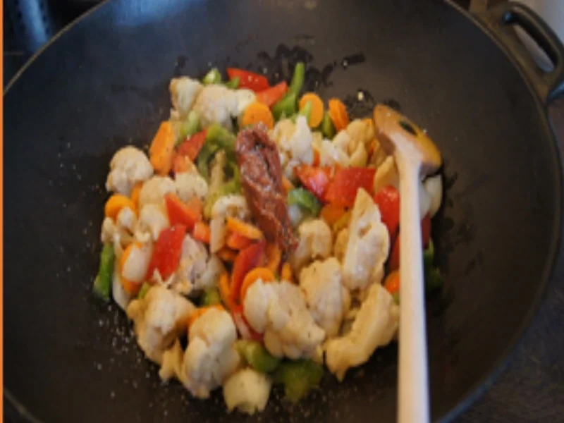 Rotes Gemüse-Garnelen-Curry mit gelben Basmatireis - Rezept - Bild Nr. 6