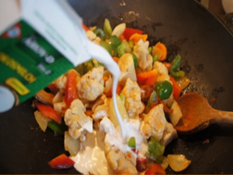 Rotes Gemüse-Garnelen-Curry mit gelben Basmatireis - Rezept - Bild Nr. 7