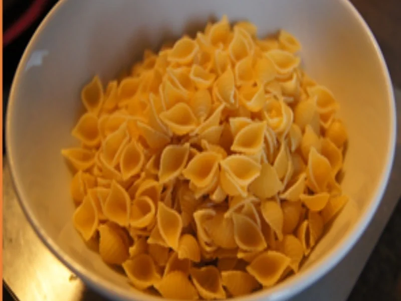 Muschelnudeln mit roten Gemüse-Garnelen-Curry - Rezept - Bild Nr. 16350