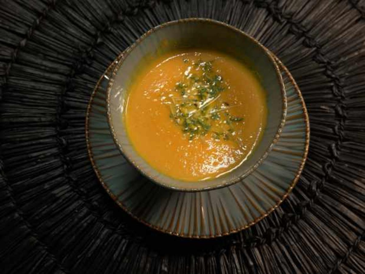 Ingwer-Karotten-Suppe - Rezept mit Bild - kochbar.de