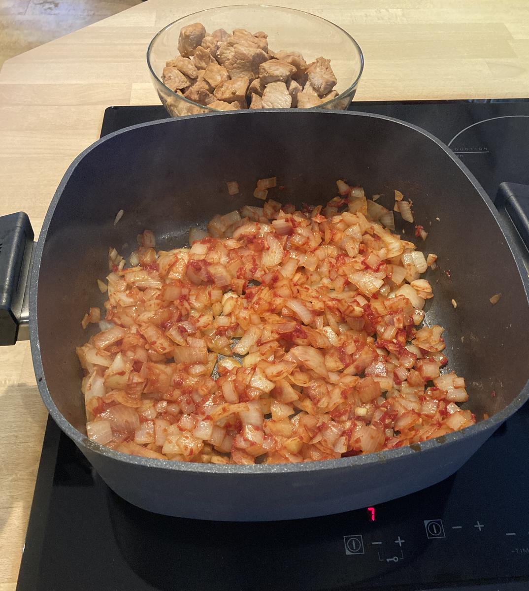 Slow-Food-Gulasch vom Bioschwein - Rezept - Bild Nr. 16349