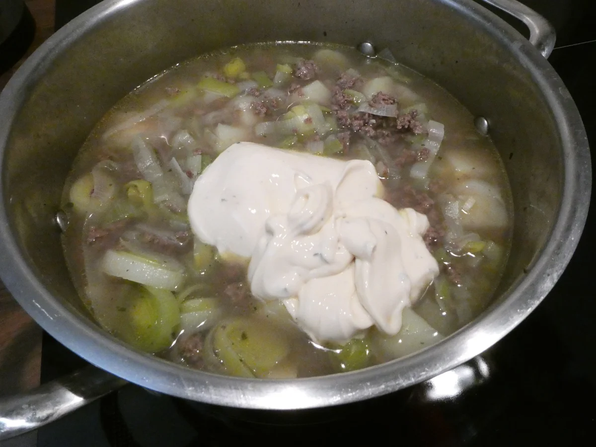 Käse-Lauchsuppe mit Hackfleisch und Kartoffeln - Rezept - Bild Nr. 16355