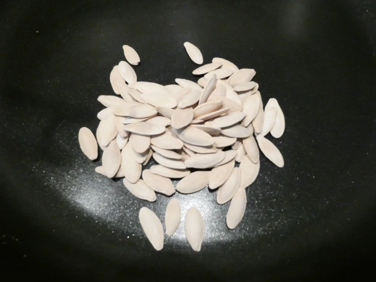 Käsekuchen-Creme mit Kürbiskernen und Minze - Rezept - Bild Nr. 16352