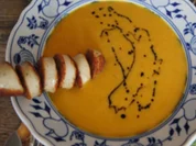 Möhren-Kartoffel-Cremesuppe mit Weißwurst-Spieß - Rezept - Bild Nr. 2