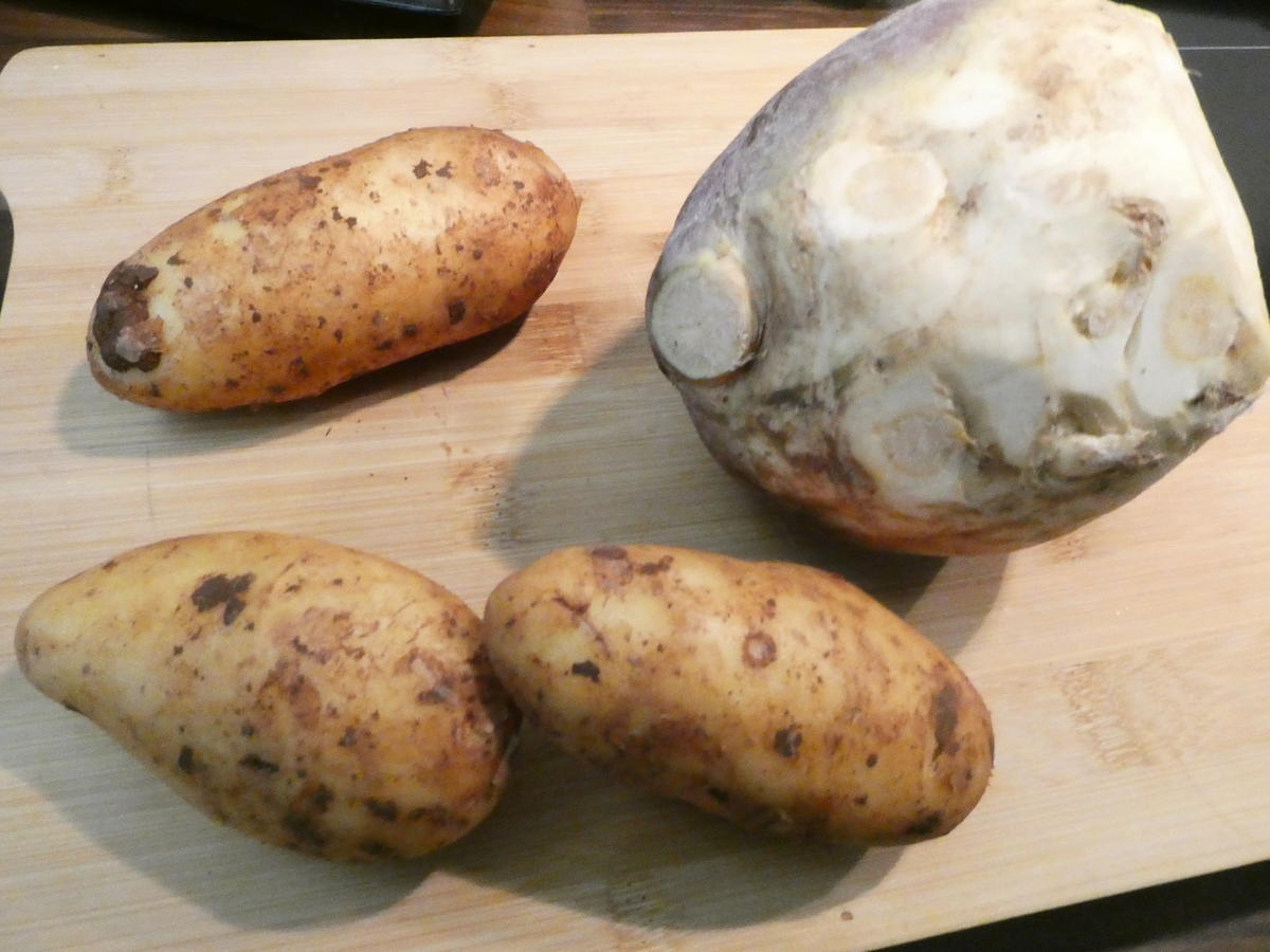 Steckrüben-Kartoffel-Rösti mit Feldsalat - Rezept - Bild Nr. 16349